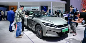 BYD onthult 1.500 kW snellader: 400 km range in vijf minuten opladen