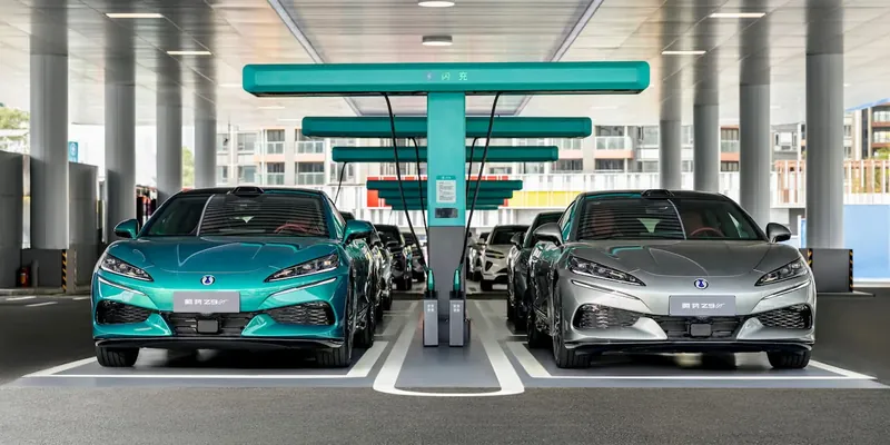 BYD lokt kopers met 18 maanden gratis flash charging voor Song Ultra EV