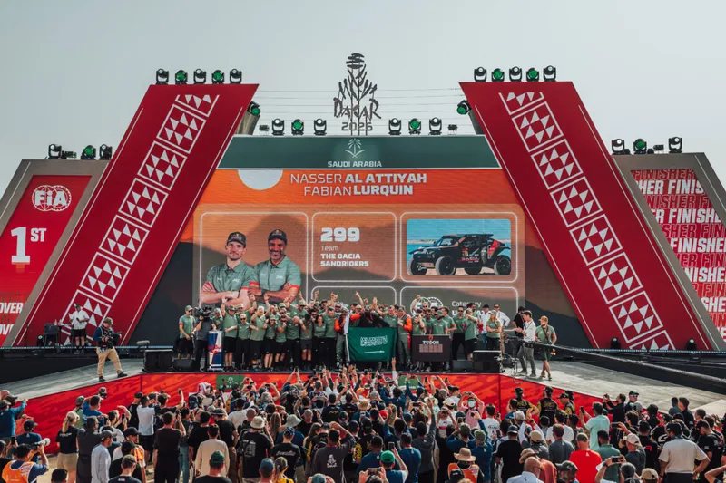 Dacia Sandriders schrijven historie met Dakar Rally-zege bij tweede deelname