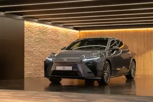 Lexus ES nu te bestellen in Nederland vanaf 64.995 euro als elektrische 350e
