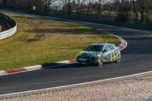 Opel stuurt de elektrische Corsa GSE naar de Nürburgring voor laatste afstelling
