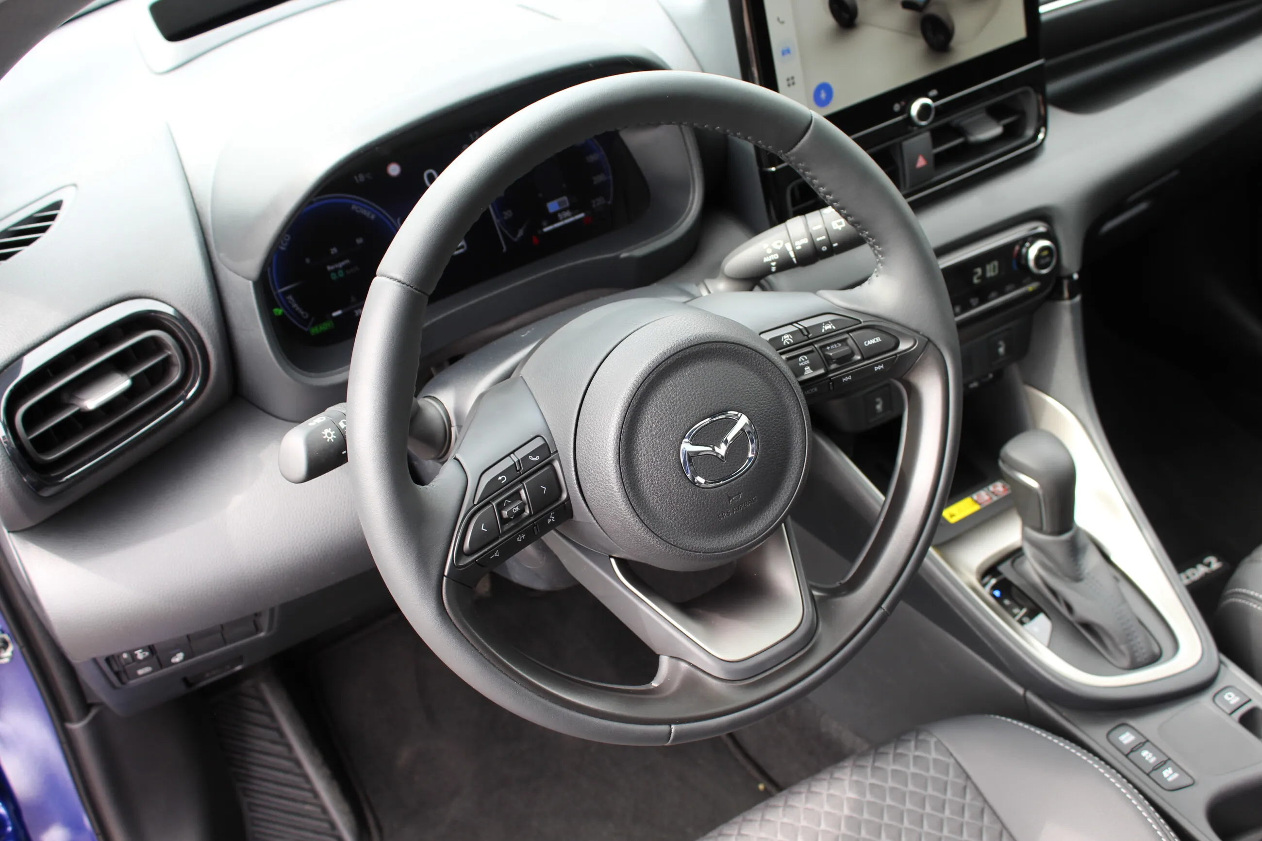 Mazda2 Hybrid zijkant exterieur