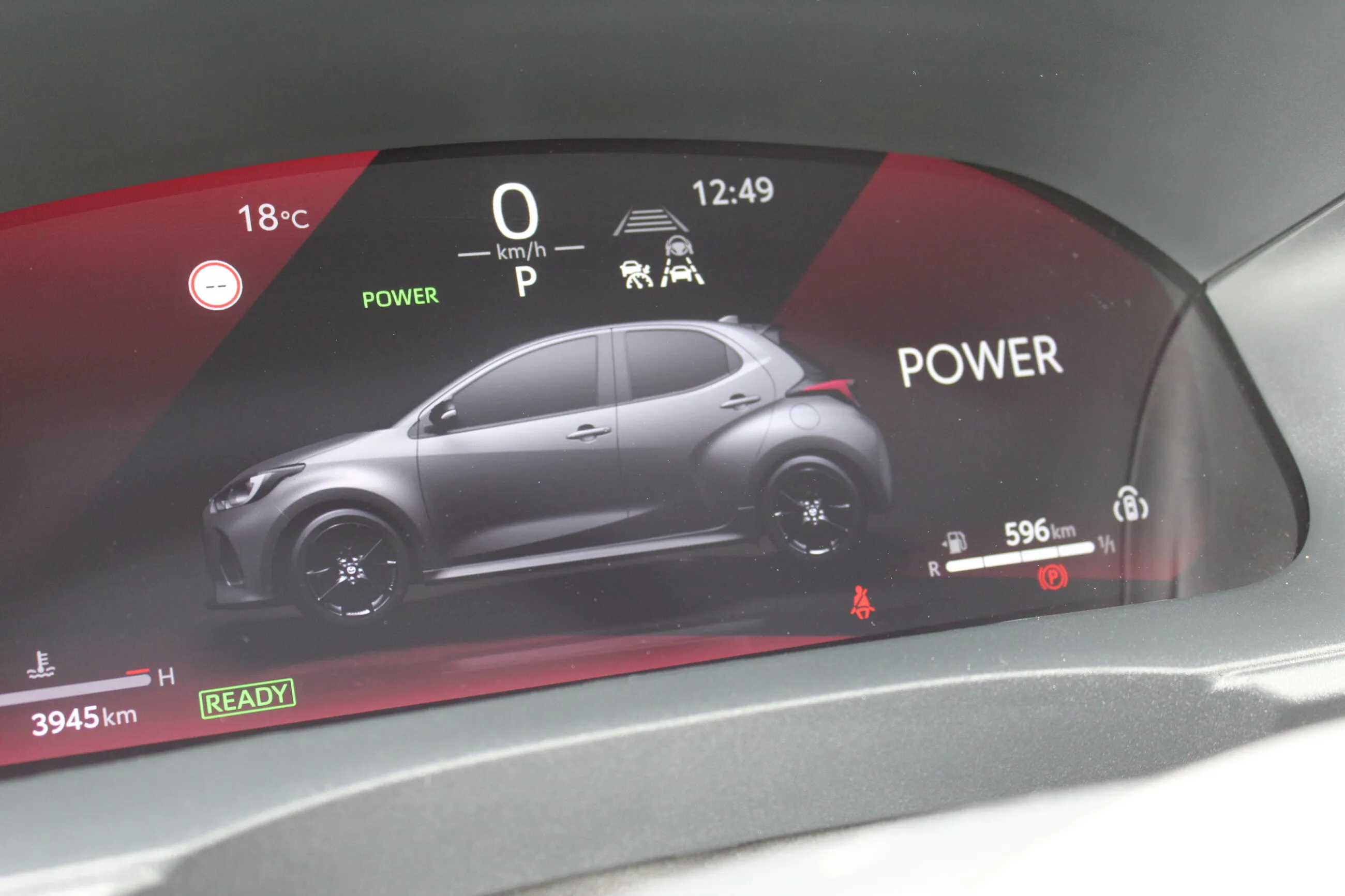 Mazda2 Hybrid vernieuwd interieur