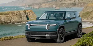 Rivian onthult volledige R2-line-up en mikt met prijs op de Tesla Model Y